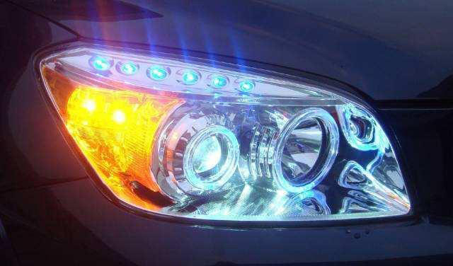auto light: combined tail lights