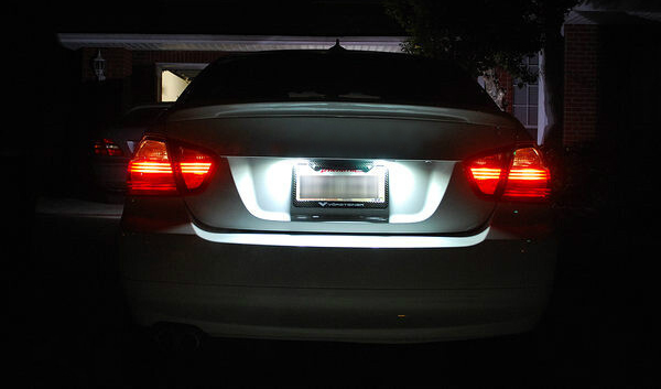 auto light: license plate light