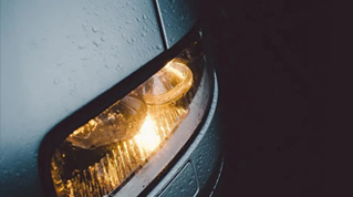 How to deal with the fogging of auto headlights?