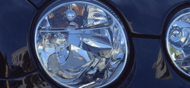 03 Headlight Bulb Manufacturers: What should I do if the car headlights are yellow and fuzzy? 